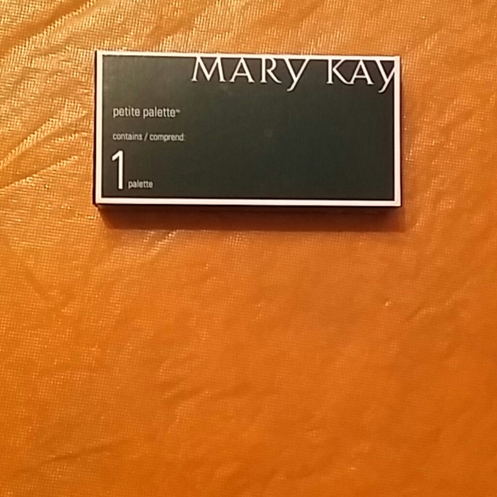 Mary Kay  Petite  Palette